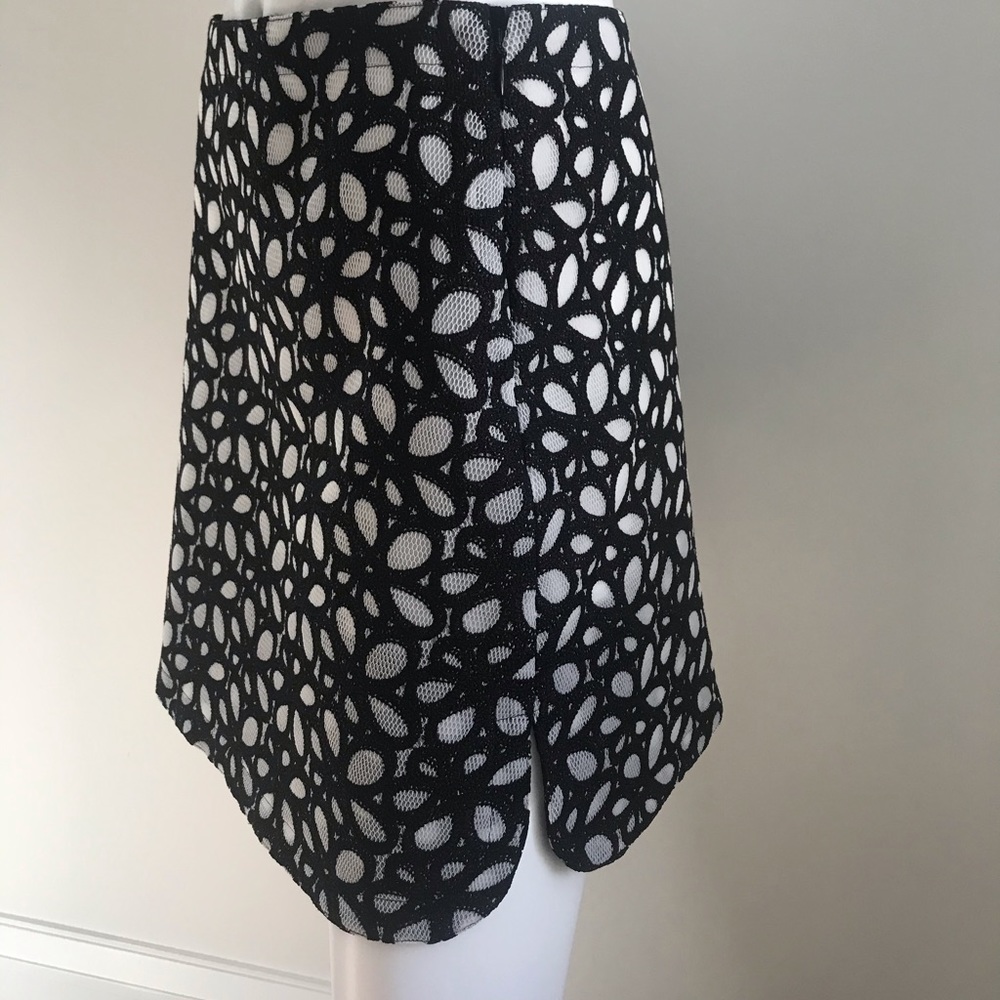 Alaia black floral white mesh mini skirt - Picture 3 of 10